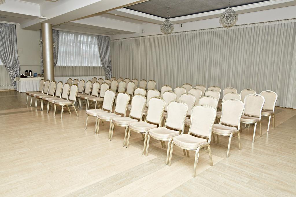Hotel Ted Radomsko Luaran gambar