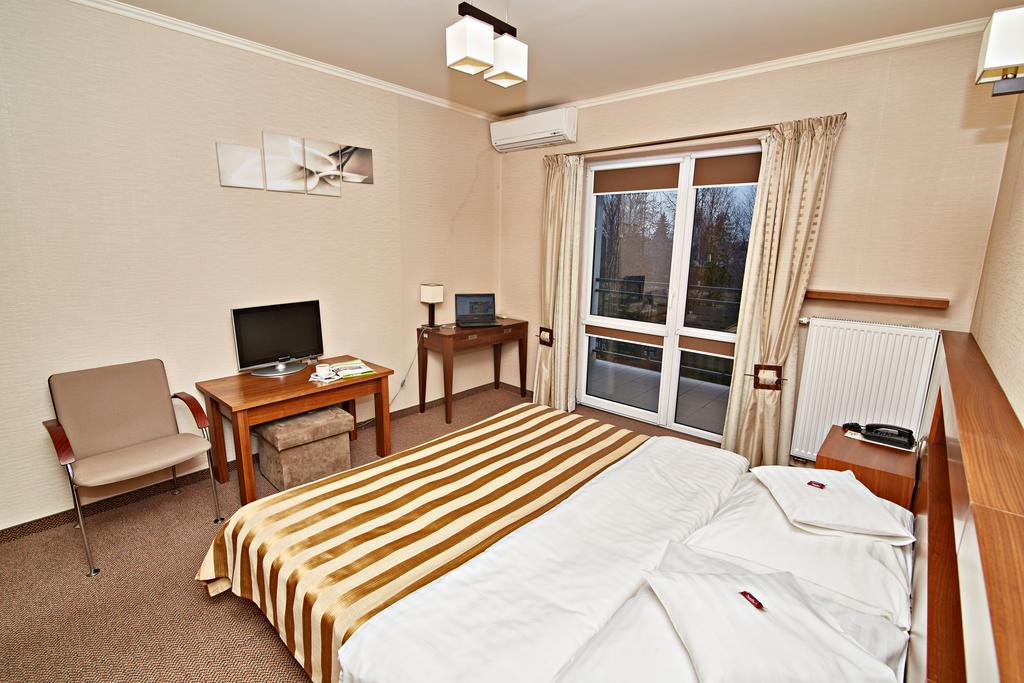 Hotel Ted Radomsko Bilik gambar