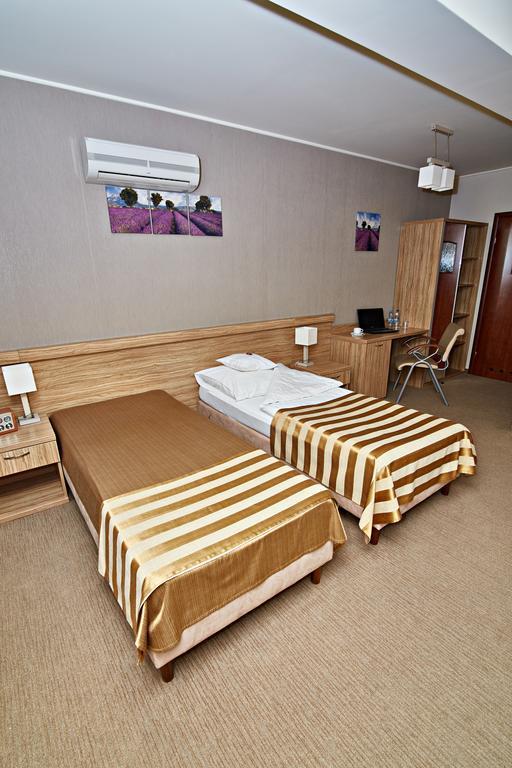 Hotel Ted Radomsko Luaran gambar